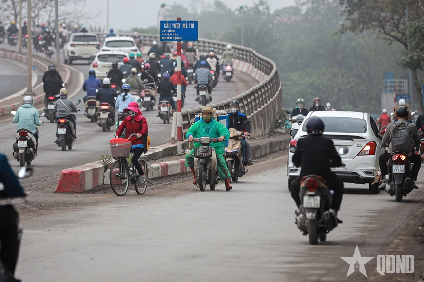 Hà Nội: Nhiều tài xế đi ngược chiều, bị phạt nặng